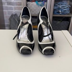 Black & white pattern open toe heels
